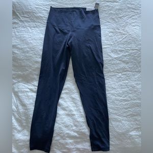 Aerie Chill Play Move Feel Free 7/8 leggings size large Navy Blue